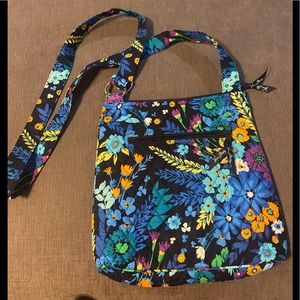 Vera Bradley cross body bag. NWT